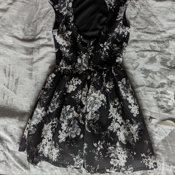 Small Emerald Sundae black and white dress - Picture 2 of 10